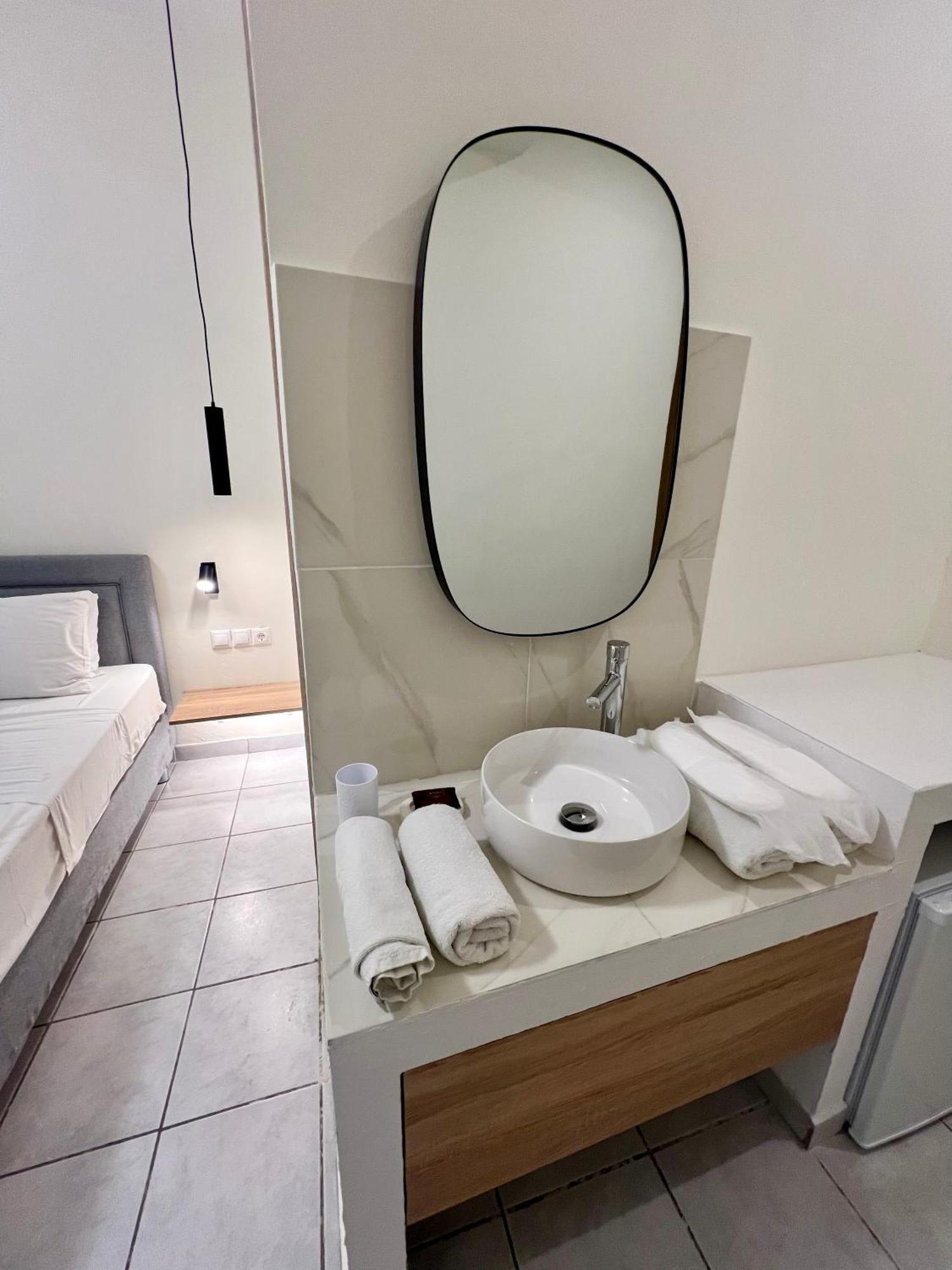 Koukounari Agistri Skála Habitación foto
